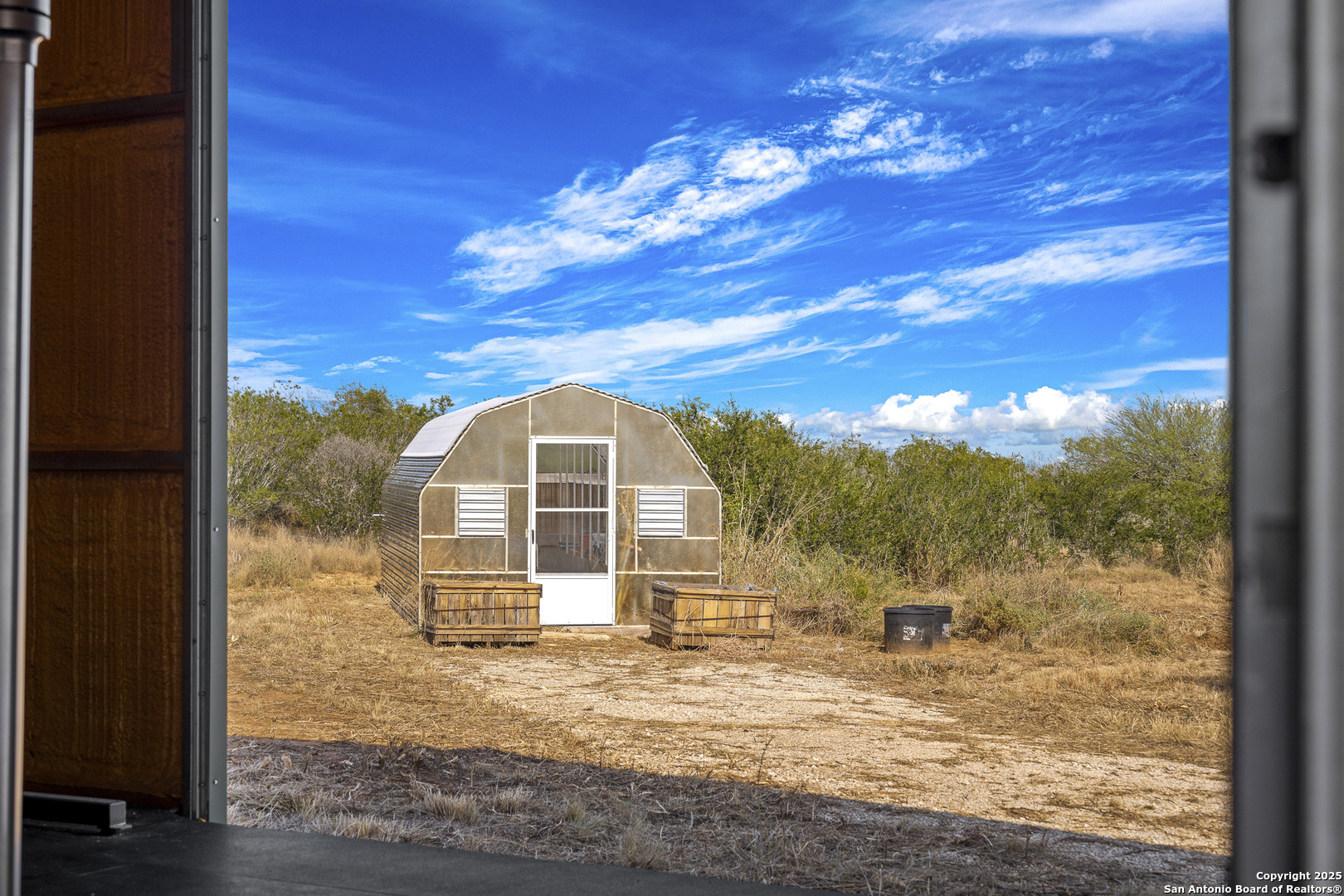 514 County Road 669 Devine TX 78016
