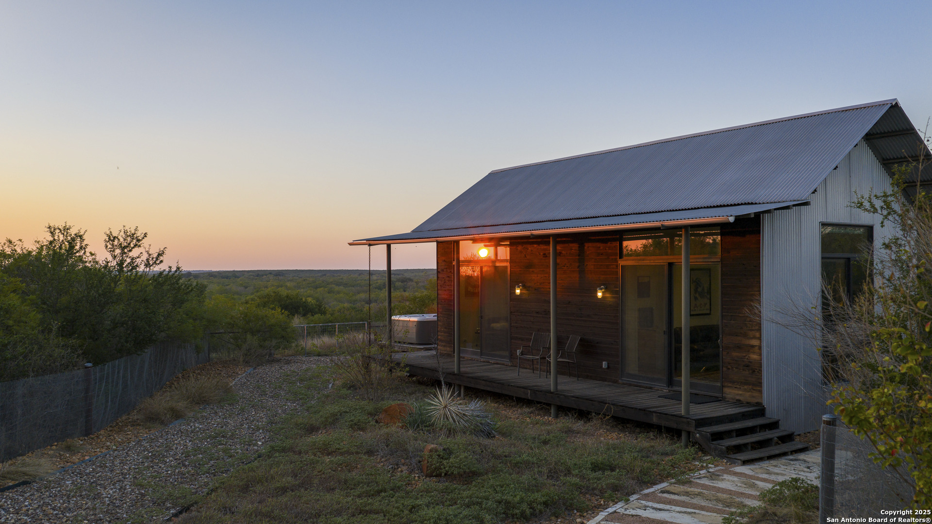 514 County Road 669 Devine TX 78016