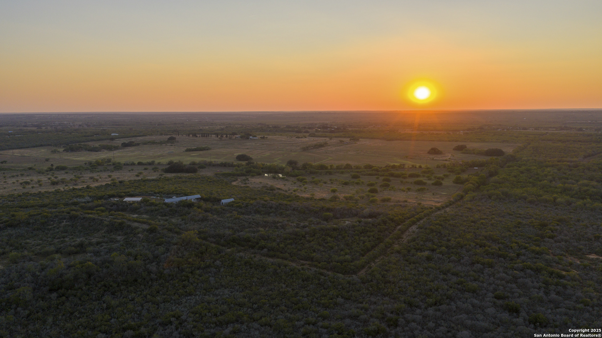 514 County Road 669 Devine TX 78016