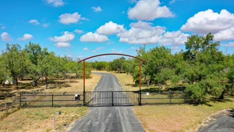 1066 Ranch Road Highway 187 Sabinal TX 78881