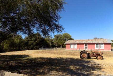 849 Lowe Road Quemado TX 78877