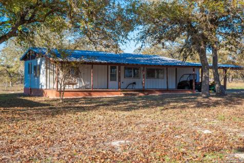847 Littlehorn Lane Stockdale TX 78160