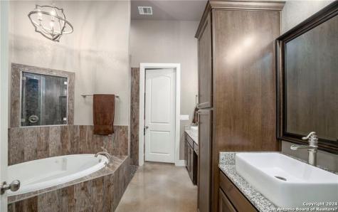345 Laguna Bandera TX 78003