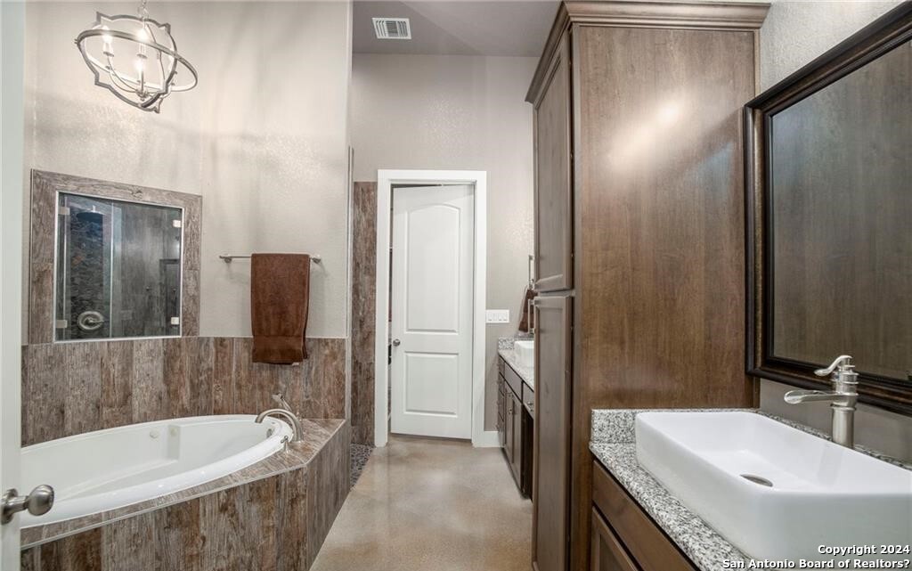 345 Laguna Bandera TX 78003