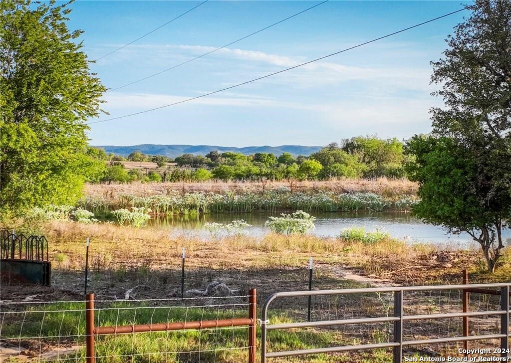 345 Laguna Bandera TX 78003