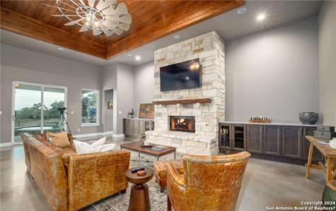 345 Laguna Bandera TX 78003