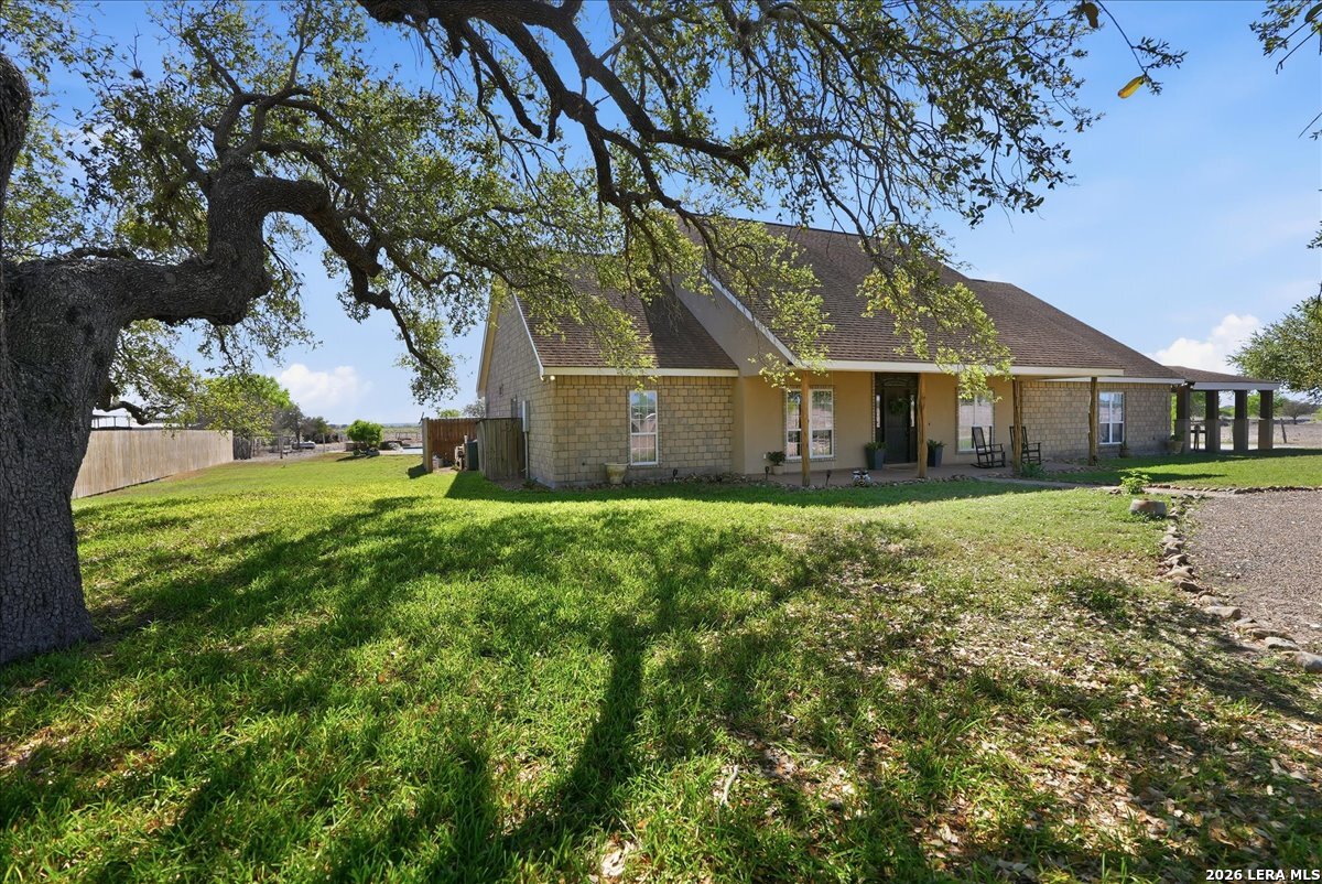 279 Cr 302 George West TX 78022