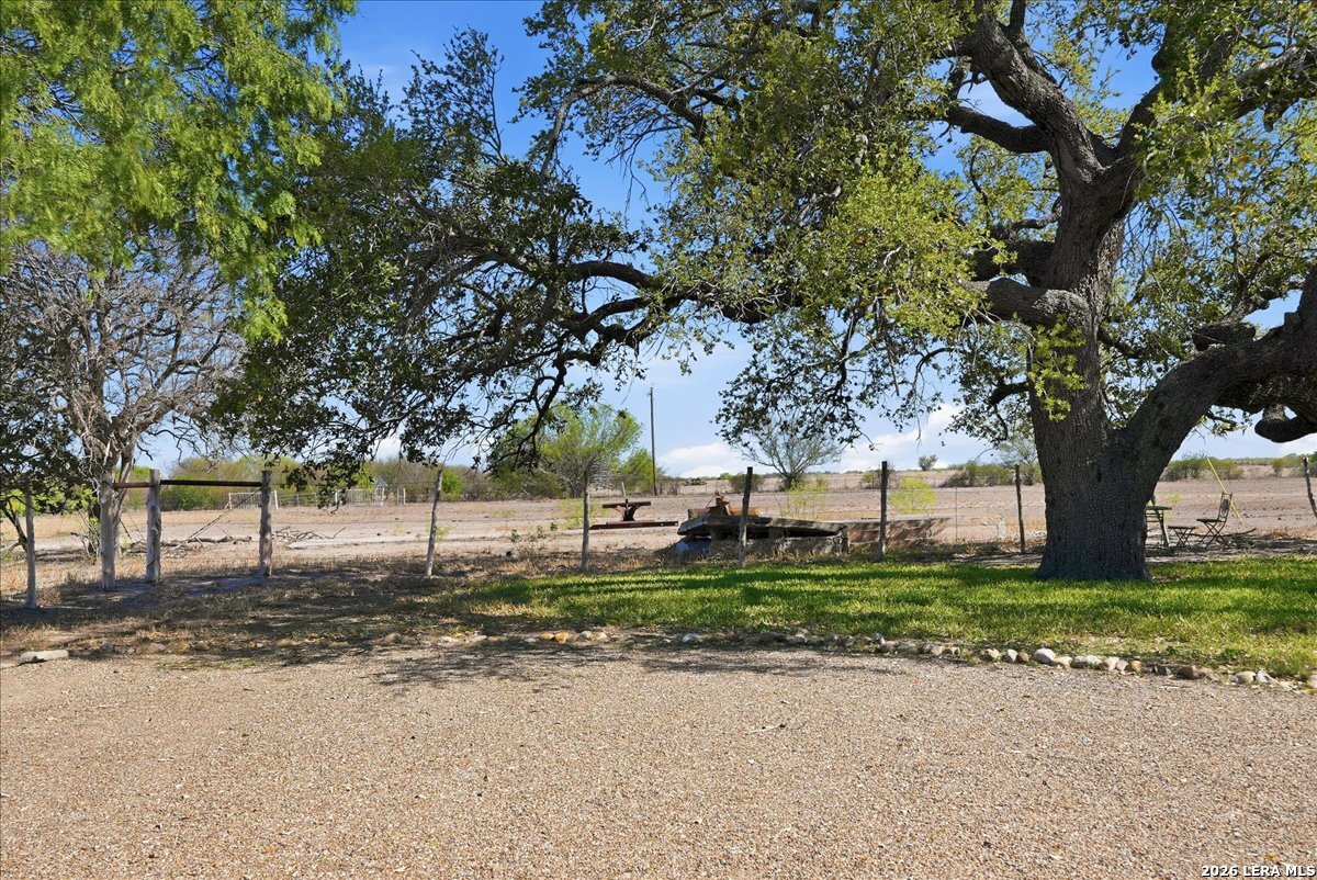 279 Cr 302 George West TX 78022