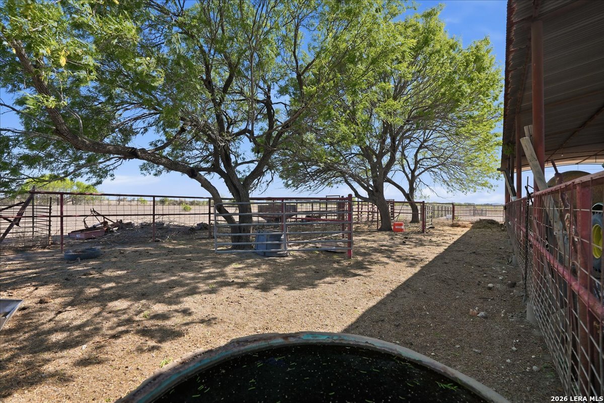 279 Cr 302 George West TX 78022