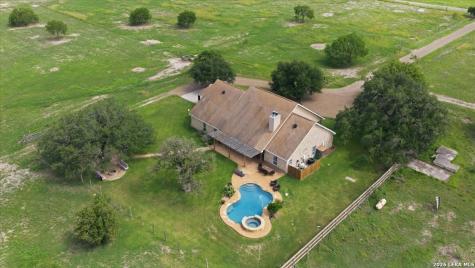 279 Cr 302 George West TX 78022
