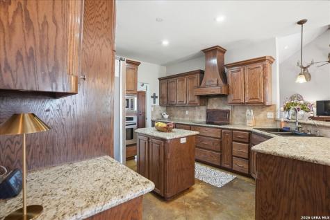 279 Cr 302 George West TX 78022