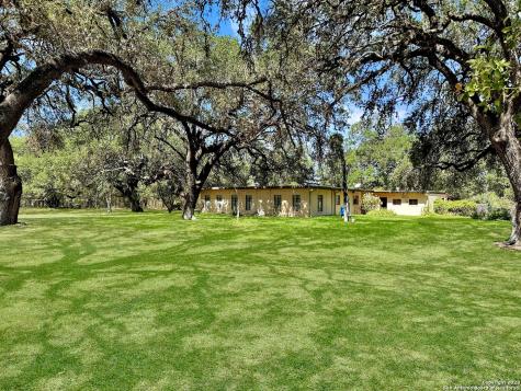 13411 Sherwood Road Atascosa TX 78002