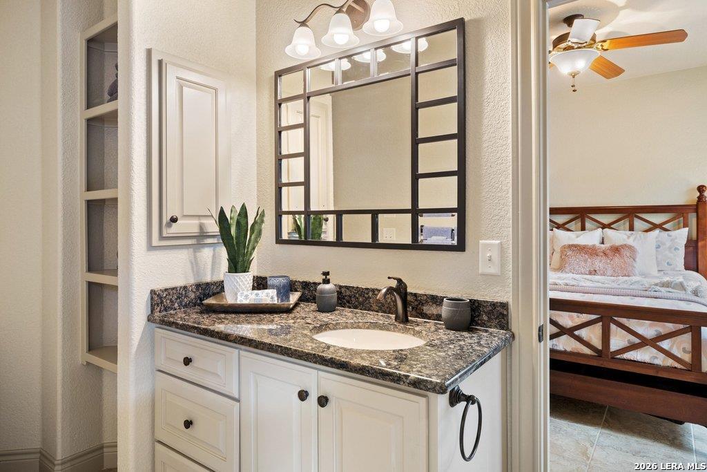232 Crooked Oak Round Mountain TX 78663