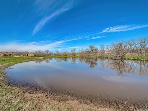 6197 Pfeil Road Schertz TX 78154