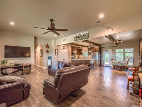 6197 Pfeil Road Schertz TX 78154