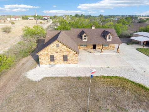 6197 Pfeil Road Schertz TX 78154