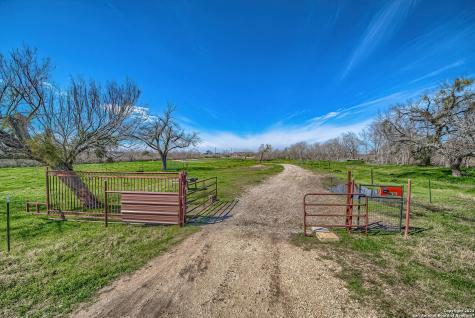 6197 Pfeil Road Schertz TX 78154