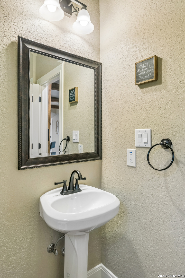 6197 Pfeil Road Schertz TX 78154