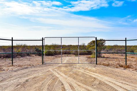 000 Easement Road Laredo TX 78045