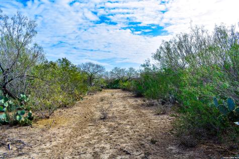 000 Easement Road Laredo TX 78045