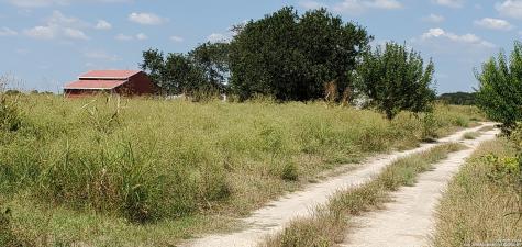 780 & 848 Bolton Road Marion TX 78124