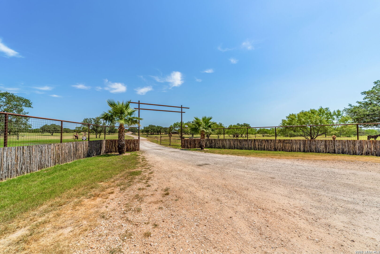 548 Franklin Lane Yancey TX 78886