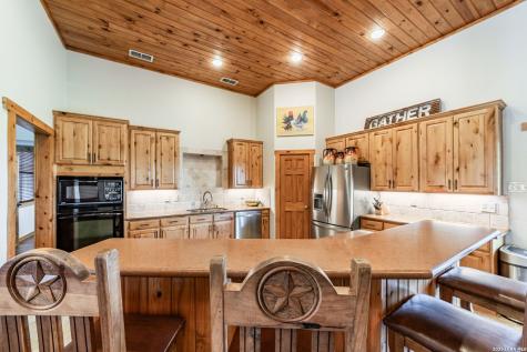 548 Franklin Lane Yancey TX 78886