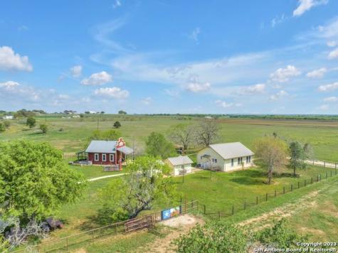 16547 E Gable Road St Hedwig TX 78152