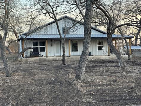 2379 County Road 185 Karnes City TX 78118