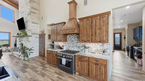 12093 New Sulphur Springs Road Adkins TX 78101