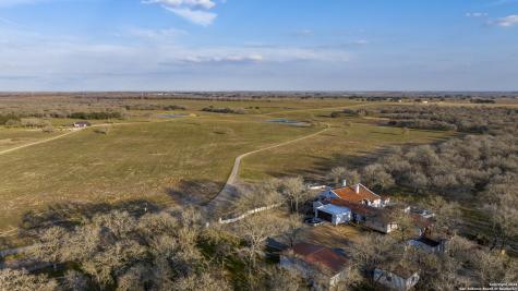 1892 County Road 428 Stockdale TX 78160
