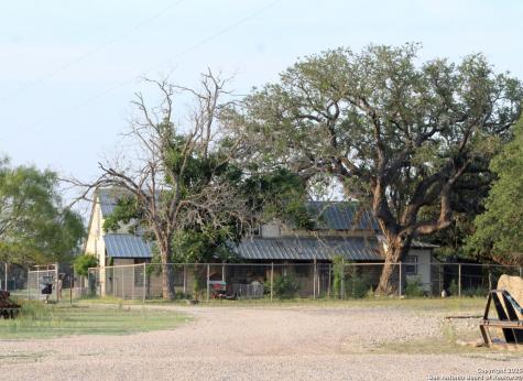 149 Bloodhound Sisterdale TX 78006