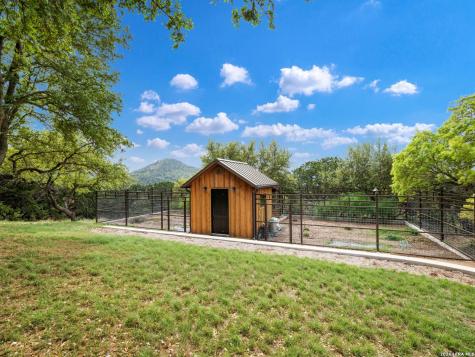 2717 B & R Road Utopia TX 78884