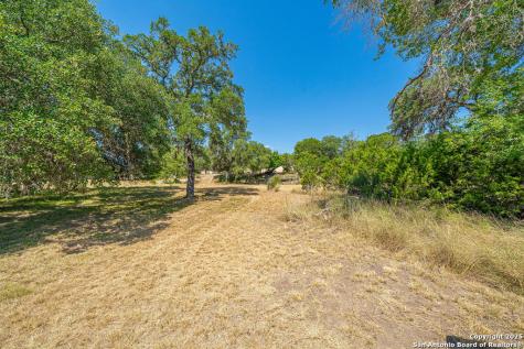 371 Lake Country Lakehills TX 78063