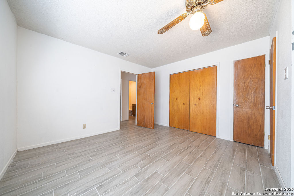 371 Lake Country Lakehills TX 78063