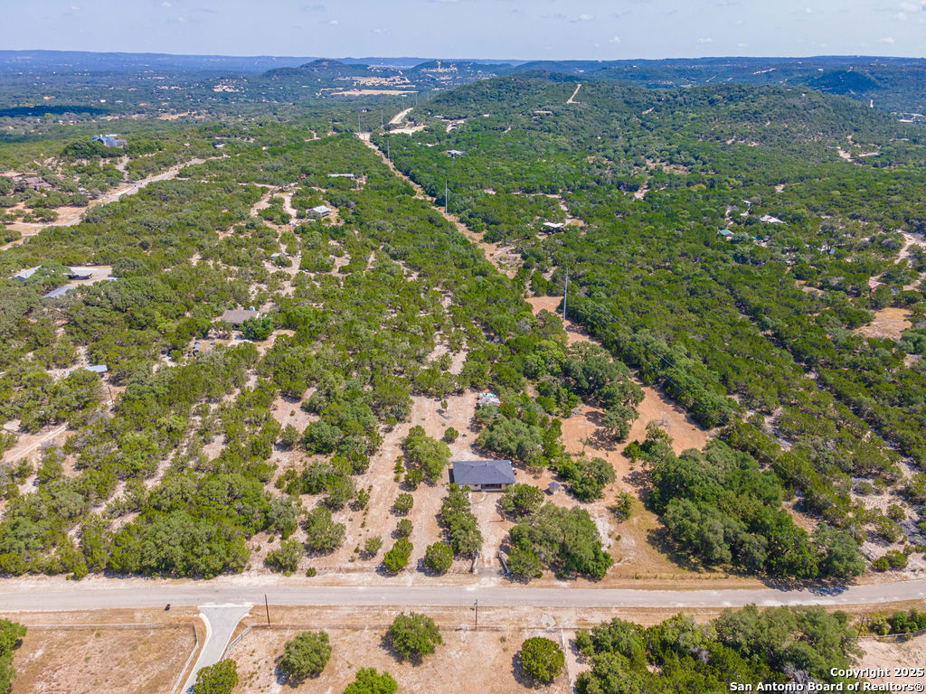 371 Lake Country Lakehills TX 78063