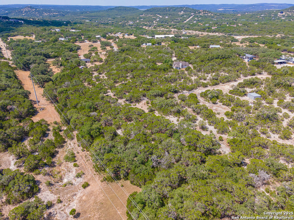 371 Lake Country Lakehills TX 78063