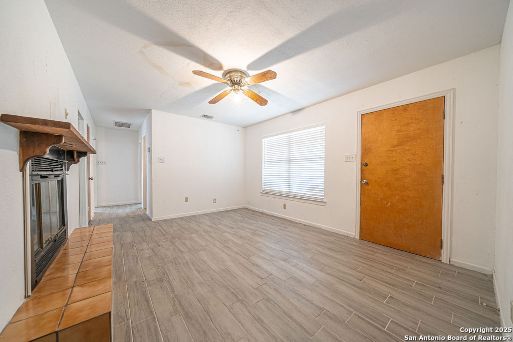 371 Lake Country Lakehills TX 78063
