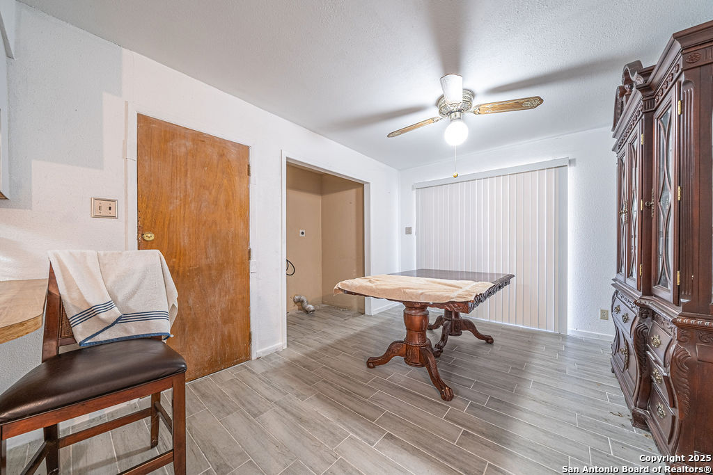 371 Lake Country Lakehills TX 78063