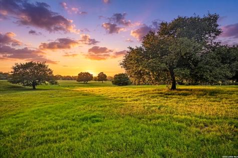 1335 N Gable Road St Hedwig TX 78152