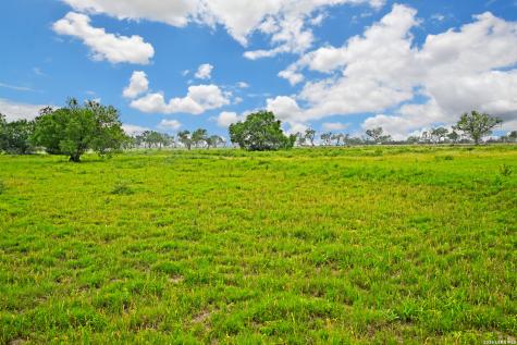 1335 N Gable Road St Hedwig TX 78152