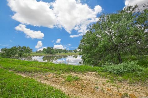 1335 N Gable Road St Hedwig TX 78152