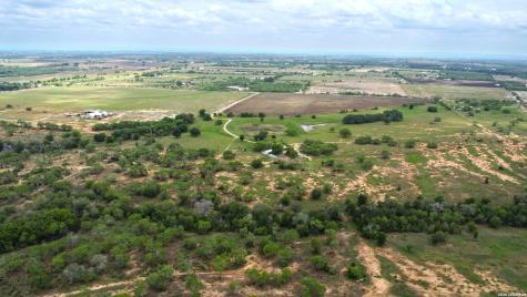 1335 N Gable Road St Hedwig TX 78152