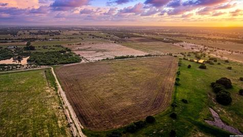 1335 N Gable Road St Hedwig TX 78152