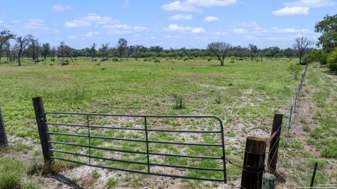 Tbd Cr 128 Floresville TX 78114