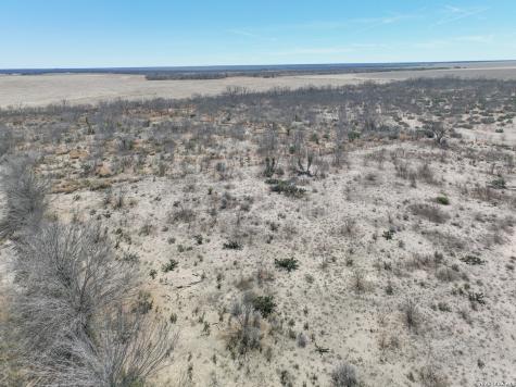 793 Fm 1986 La Pryor TX 78872