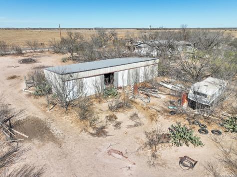 793 Fm 1986 La Pryor TX 78872