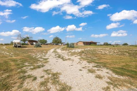 18434 Fm 471 Natalia TX 78059