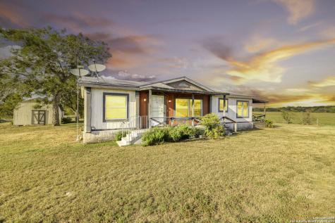 14858 Fm 1322 Luling TX 78648
