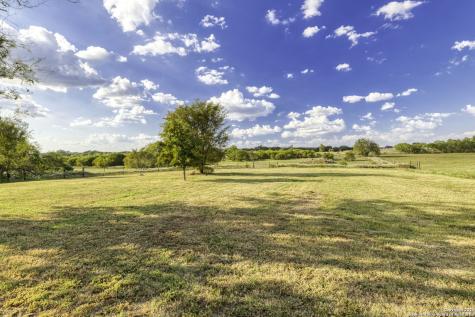 14858 Fm 1322 Luling TX 78648